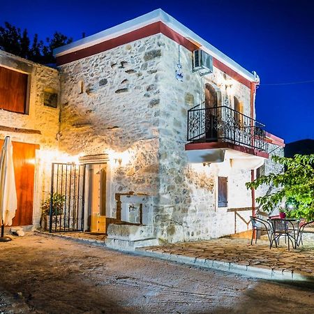 Villa Tzaniana Apomarma Ngoại thất bức ảnh