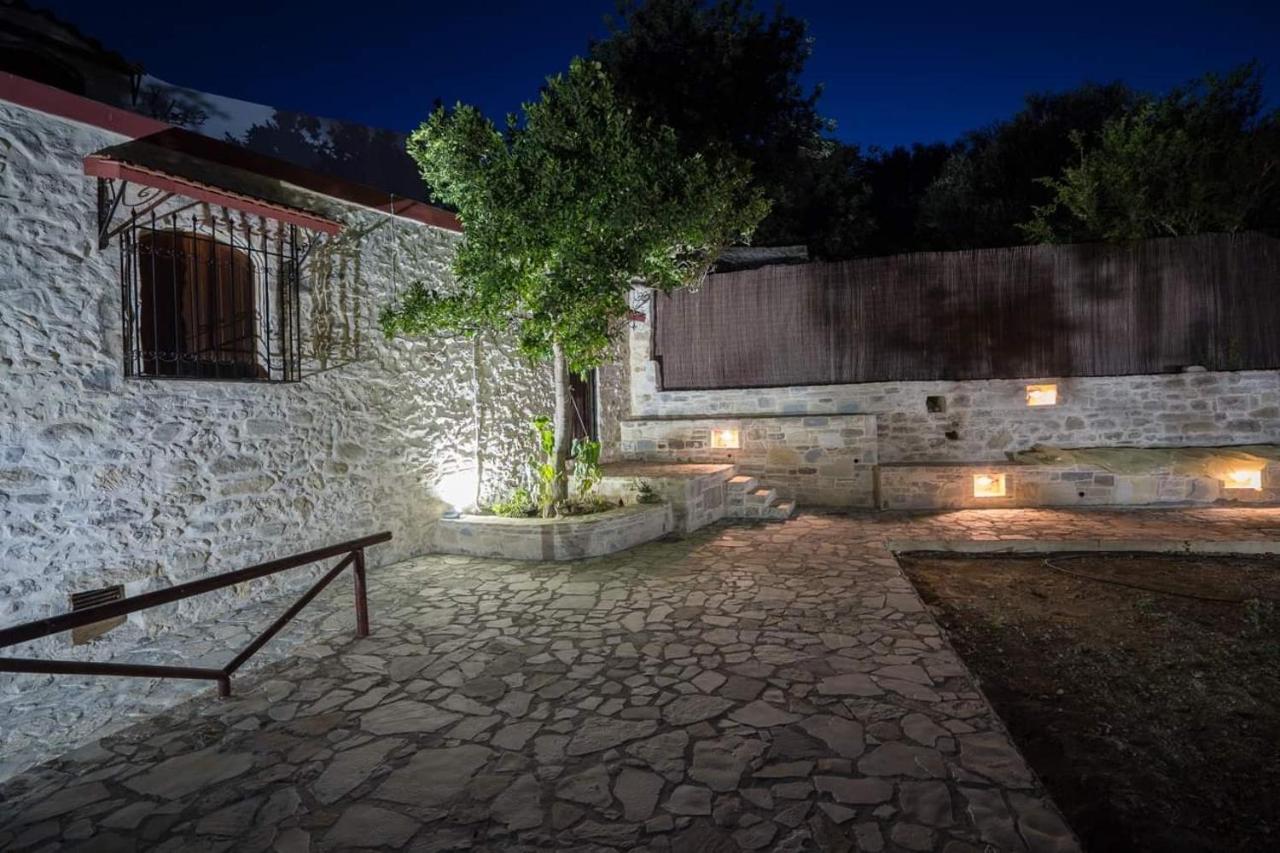 Villa Tzaniana Apomarma Ngoại thất bức ảnh